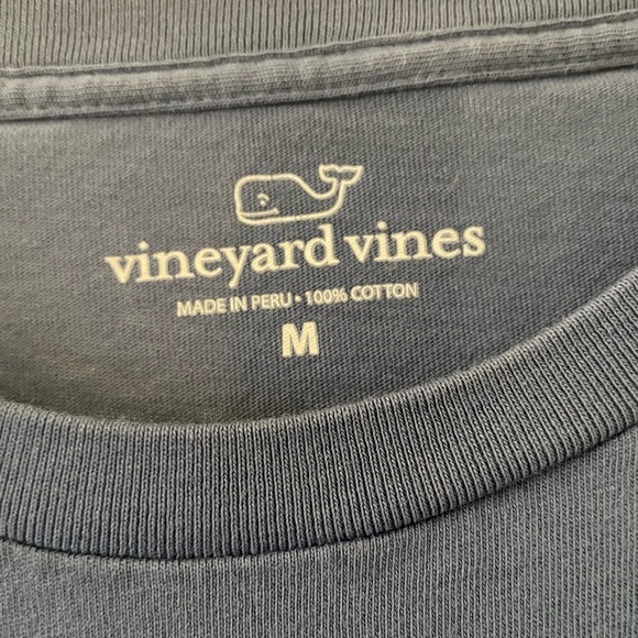 Vineyard Vines long sleeve t-shirt. Size Medium. - Picture 2 of 3